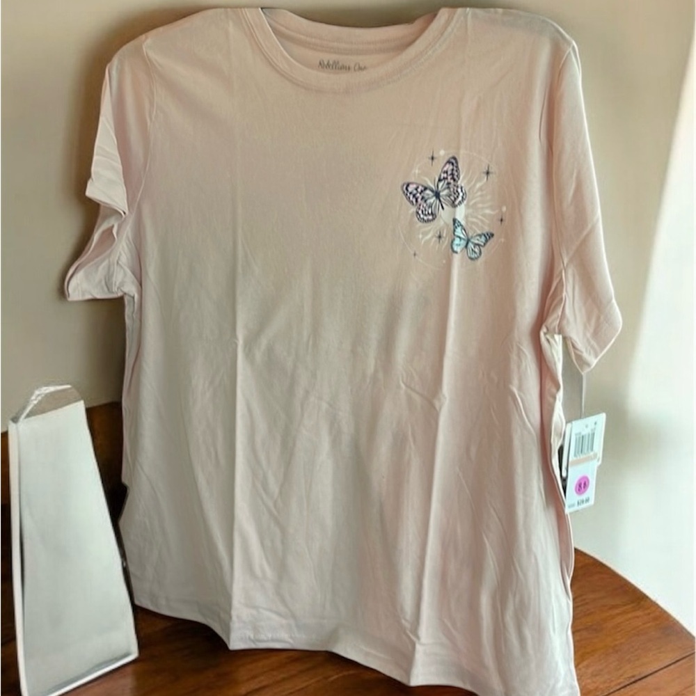 Rebellious One Graphic T-shirt